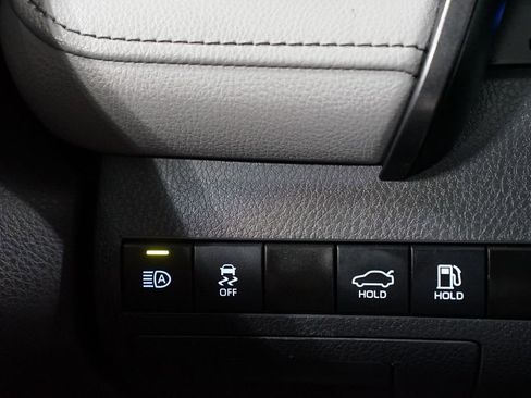 Used 2023 Toyota Camry SE image 23