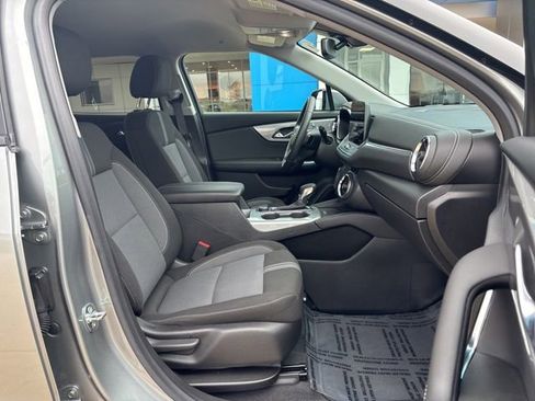 Used 2023 Chevrolet Blazer LT w/ Convenience Package FWD image 23