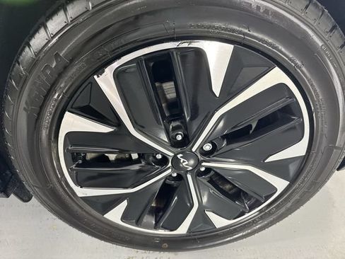 Used 2023 Kia EV6 Wind w/ Wind Technology Package AWD/4WD image 5