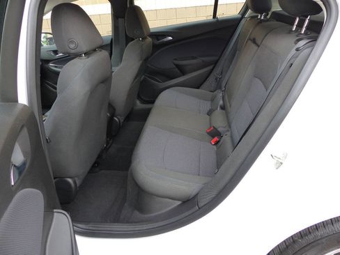 Used 2018 Chevrolet Cruze LT w/ Convenience Package FWD image 34