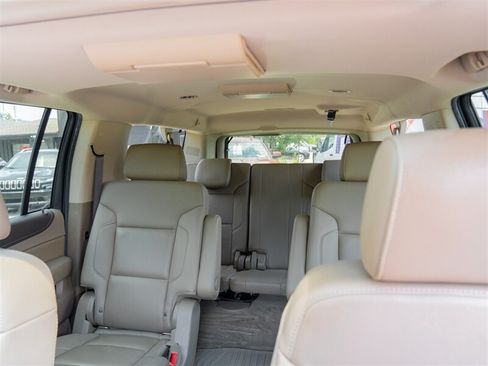 Used 2020 GMC Yukon XL SLT w/ Premium Edition AWD/4WD image 27