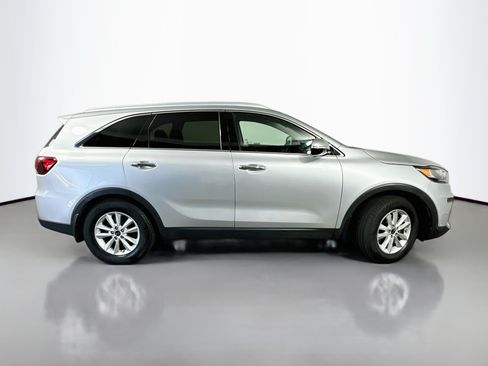 Used 2019 Kia Sorento FWD w/ LX Convenience Package image 8
