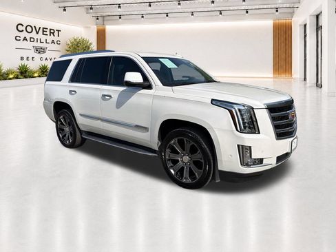 Used 2020 Cadillac Escalade Premium Luxury RWD image 1