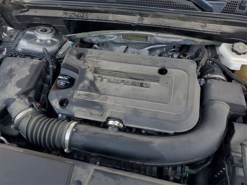 Used 2022 Buick Envision Essence w/ Sport Touring Package image 9