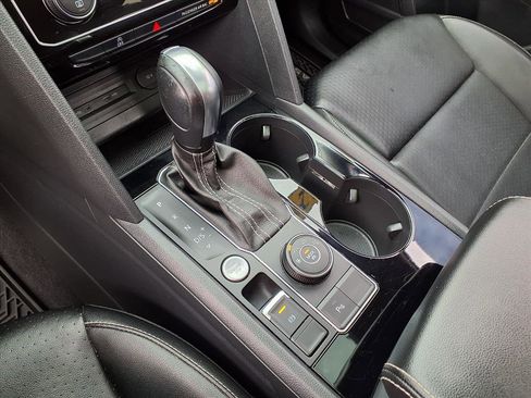 Used 2023 Volkswagen Atlas SEL R-Line image 13