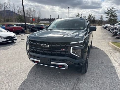 New 2026 Chevrolet Suburban Z71 w/ Z71 Off-Road Package AWD/4WD image 38