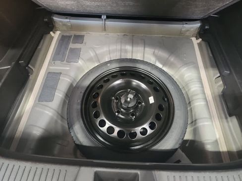 Used 2025 Chevrolet Trax LT image 31