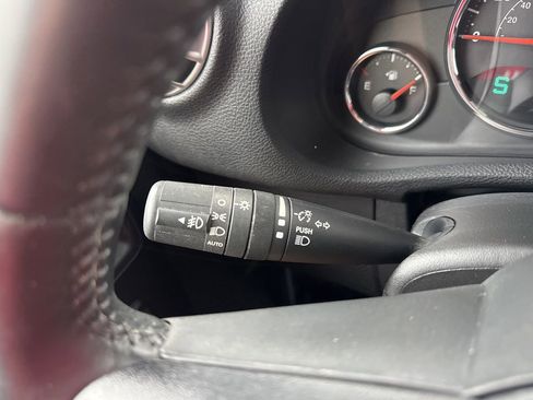 Used 2016 Jeep Wrangler Unlimited Sahara w/ Connectivity Group image 10