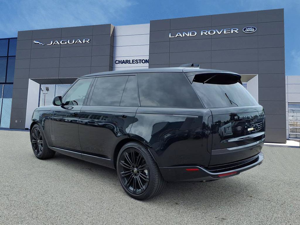 Certified 2024 Land Rover Range Rover Long Wheelbase SE AWD/4WD image 3