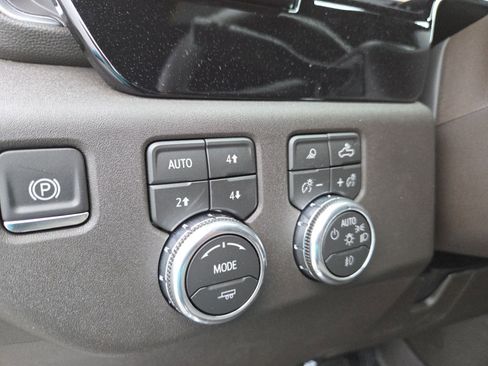 New 2026 GMC Sierra 2500 SLT w/ SLT Premium Package image 6