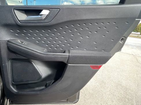 Used 2020 Ford Escape SE image 37