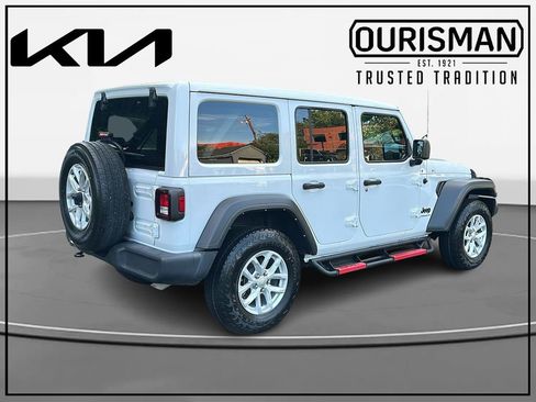 Used 2023 Jeep Wrangler Unlimited Sport w/ Sun And Sound Package AWD/4WD image 4