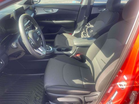 Used 2023 Kia Forte LXS w/ LXS Technology Package FWD image 13