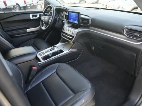 Used 2023 Ford Explorer XLT w/ Equipment Group 202A image 19