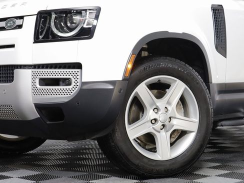 Used 2023 Land Rover Defender 110 SE image 3