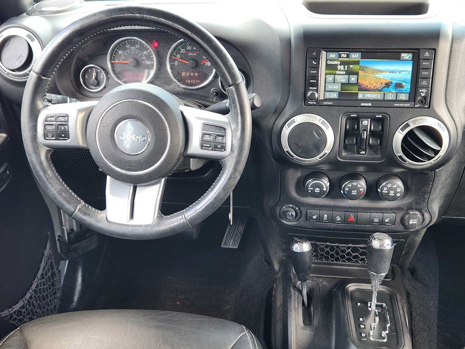 Used 2016 Jeep Wrangler Unlimited Rubicon AWD/4WD image 23