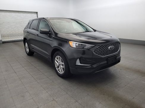 Used 2023 Ford Edge SEL image 13