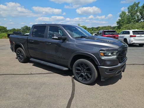 Used 2022 RAM 1500 Laramie w/ Night Edition AWD/4WD image 3