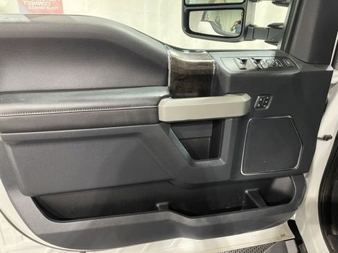 Used 2022 Ford F250 Lariat w/ Lariat Ultimate Package image 9