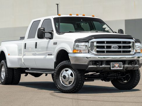 Used 2000 Ford F350 Lariat image 1