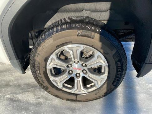 Used 2025 GMC Sierra 1500 SLT image 29