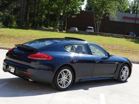 Used 2014 Porsche Panamera 4 AWD/4WD image 31
