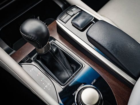 Used 2013 Lexus GS 350 w/ Premium Pkg image 22