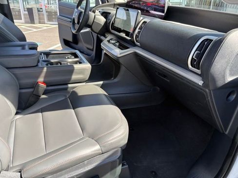 Certified 2025 Ford Expedition Active AWD/4WD image 45