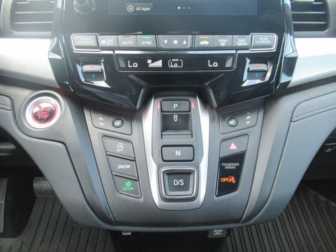 Used 2024 Honda Odyssey Sport image 26