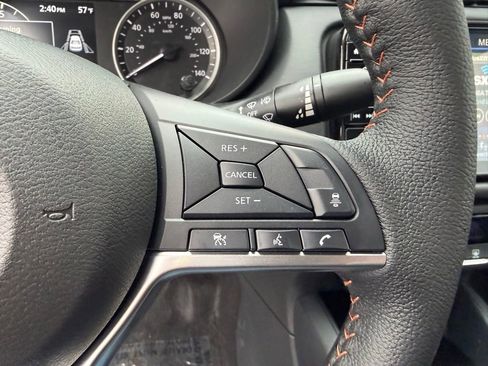 New 2025 Nissan Versa SR w/ Trunk Package image 23