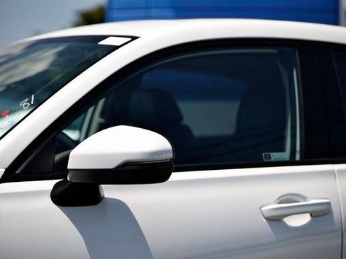 New 2026 Honda HR-V EX-L image 6