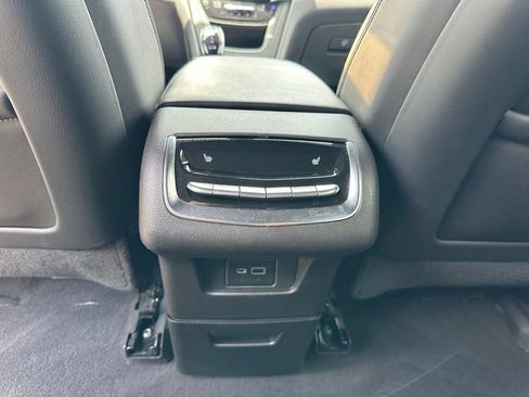 Used 2022 Cadillac XT6 Premium Luxury AWD/4WD image 26