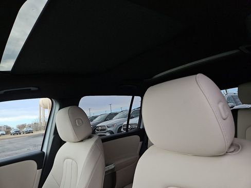 New 2026 Mercedes-Benz GLB 250 image 20