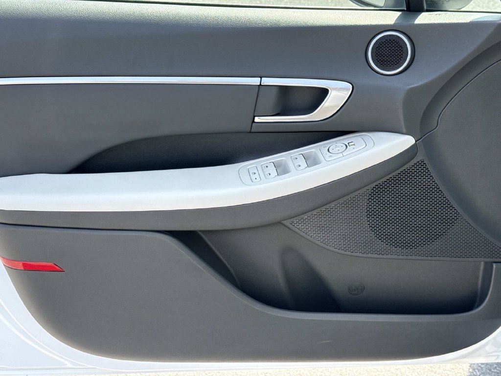 Used 2023 Hyundai Sonata SEL FWD image 18