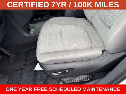 Used 2024 Toyota Sienna LE AWD/4WD image 15