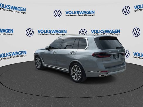 Used 2024 BMW X7 xDrive40i AWD/4WD image 6