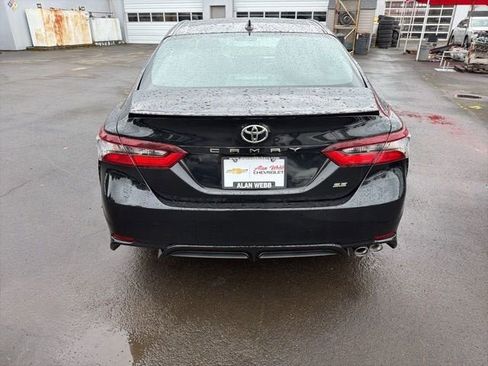 Used 2023 Toyota Camry SE FWD image 4