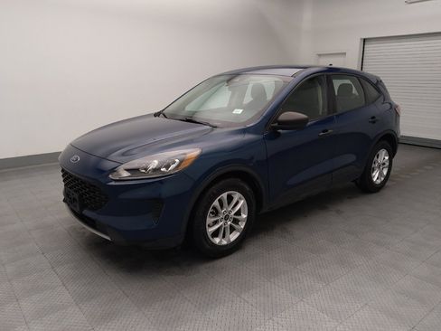 Used 2020 Ford Escape S FWD image 2
