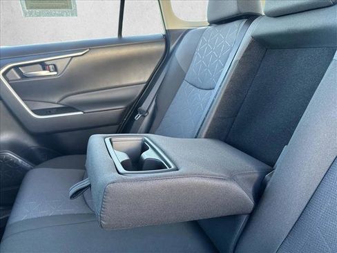 Used 2025 Toyota RAV4 XLE image 19