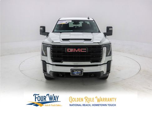 Used 2024 GMC Sierra 2500 Pro w/ Convenience Package image 9