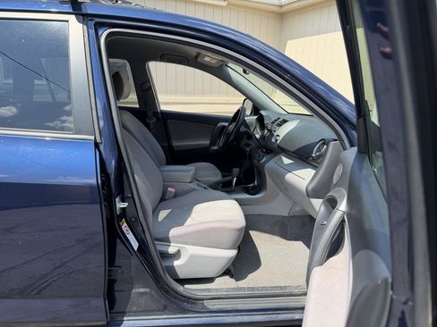 Used 2007 Toyota RAV4 2WD V6 w/ Tow Prep Pkg image 3
