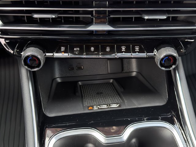 New 2027 Chevrolet Traverse LT w/ Driver Confidence Package FWD image 15