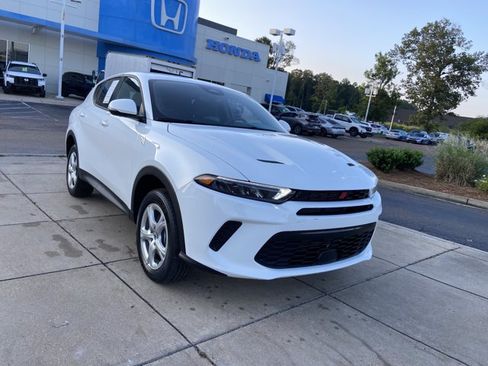 Used 2024 Dodge Hornet GT AWD/4WD image 2