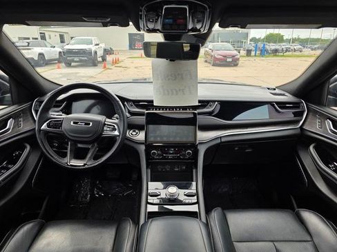 Certified 2022 Jeep Grand Cherokee Overland w/ Advanced Protech Group III AWD/4WD image 12
