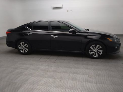 Used 2022 Nissan Altima 2.5 S FWD image 11