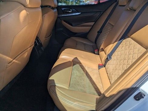 Used 2018 Nissan Maxima SR image 13