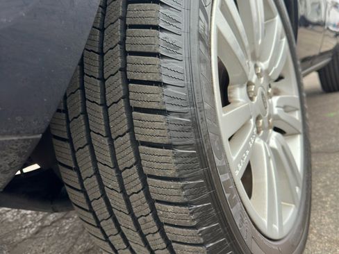 Used 2011 Land Rover Range Rover HSE LUX image 13