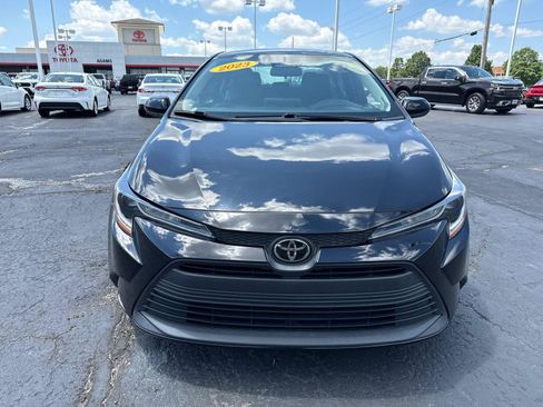 Used 2023 Toyota Corolla LE FWD image 3