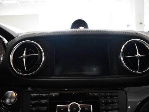 Used 2013 Mercedes-Benz SL 63 AMG image 26