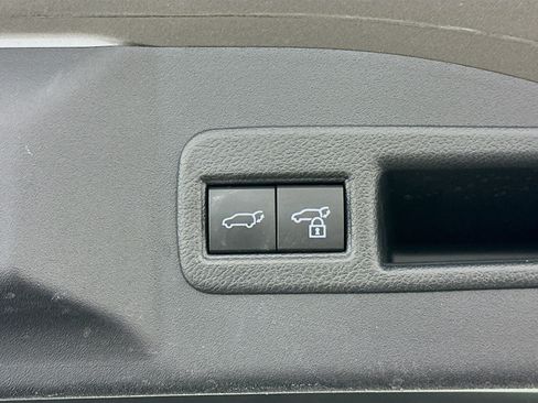 Used 2023 Subaru Solterra AWD image 31